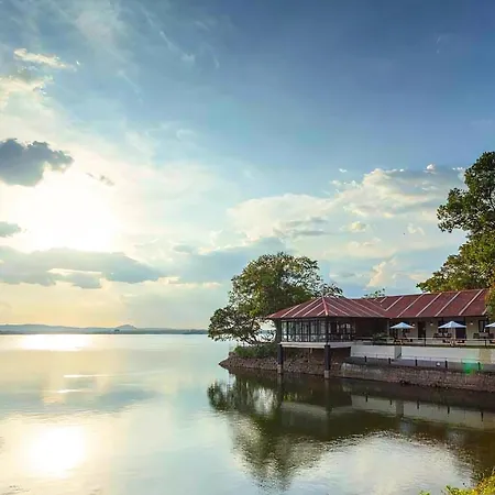 Ekho Lake House - From Colonial Bungalow To Royal Retreat-2