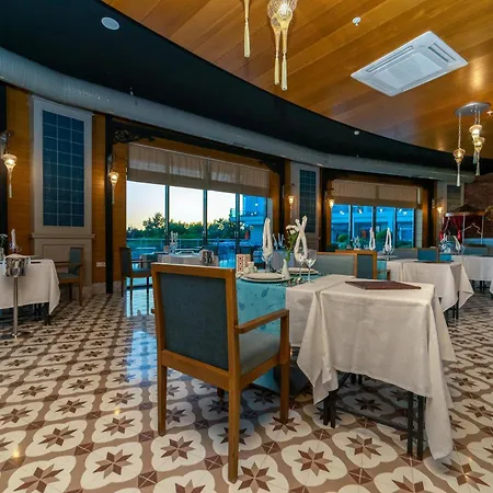 Commodore Elite Suites & Spa (Adults Only)-3