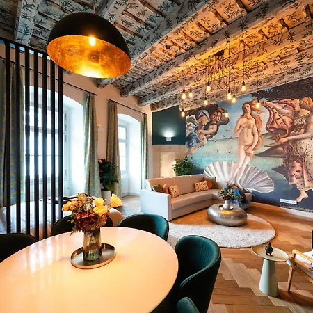 Old Royal Post Boutique Hotel & Premium Suites-3
