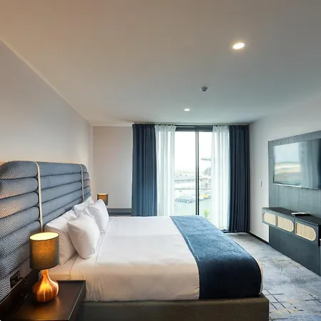 Marsden Suites Albany-3