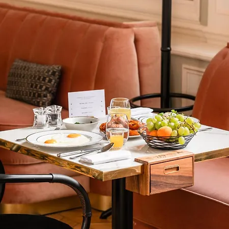 Hotel Les Lumieres - Relais & Chateaux-3