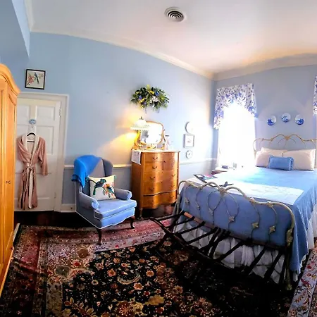 The Richard Johnston Inn & 1890 Caroline House-3