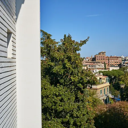 Hotel Lord Byron - Small Luxury Hotels Of The World-3