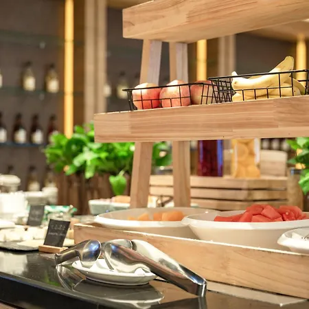Radisson Collection Hotel, Yangtze Shanghai-3