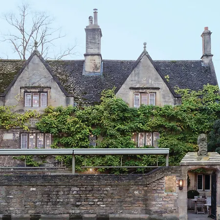 Old Parsonage Hotel-2
