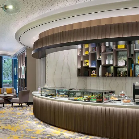 Sheraton Surabaya Hotel & Towers-3