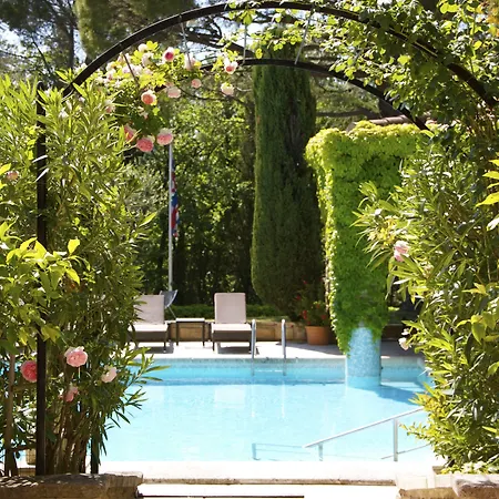 Le Vallon De Valrugues Hotel Spa & Villas-2