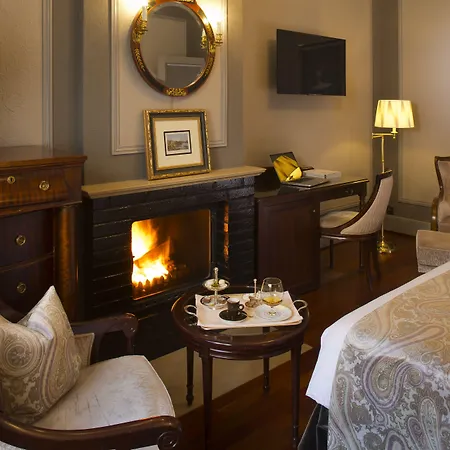 Hotel De La Cigogne-2