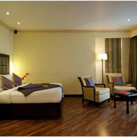 Vivanta Ernakulam, Marine Drive-2
