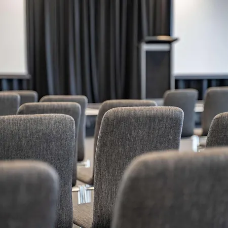 Hilton Auckland-2