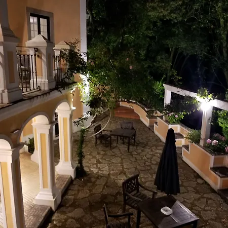 Lawrences Hotel-2