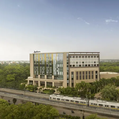 Radisson Hotel Delhi Mg Road-2