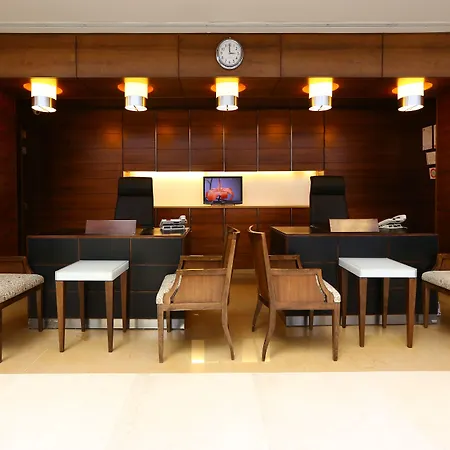 Ramada Plaza By Wyndham Beirut Raouche-3