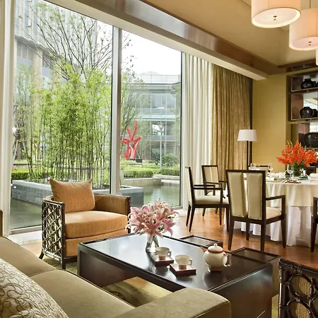 Sheraton Grand Shanghai Pudong Hotel & Residences-2