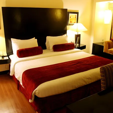 Ramada Plaza By Wyndham Karachi Airport Hotel-3