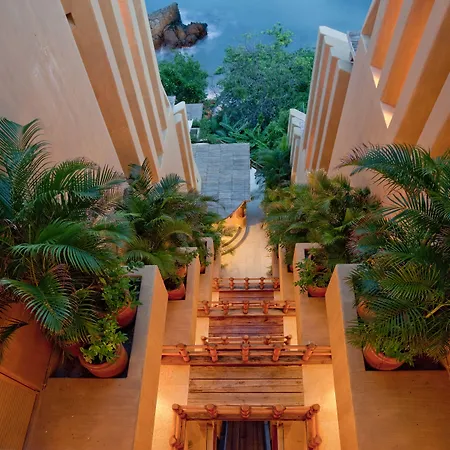 Cala De Mar Resort & Spa Ixtapa-3