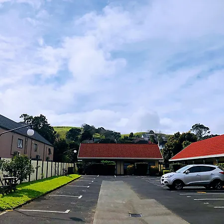 Tudor Court Motor Lodge-2