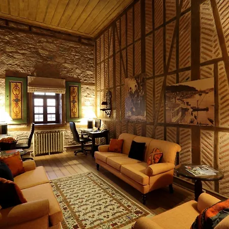 Divan Cukurhan-3
