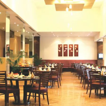 The Retreat Hotel & Convention Centre-2
