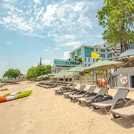 Pattaya Modus Beachfront Resort-3