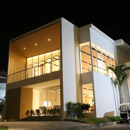 Crystal Palace Luxury Hotel Pattaya-2