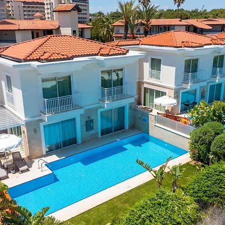 Bellis Deluxe Hotel & Heated For Winter Aqua Park-2