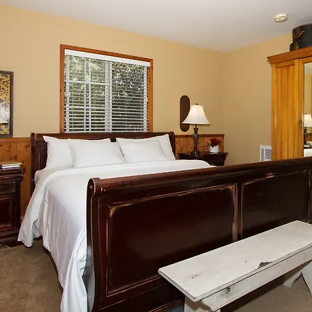 J Patrick Inn-3