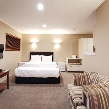 Cornwall Park Motor Inn-2