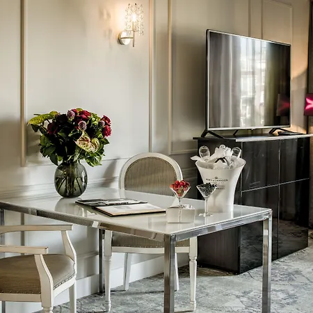 Luxury Suites Amsterdam-3