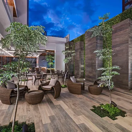 Courtyard By Marriott Guatemala City-3