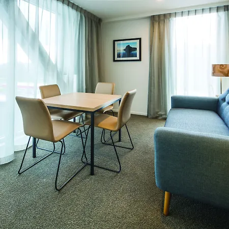 Ramada Suites By Wyndham Albany-2