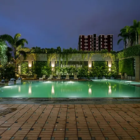 Express Inn The Business Luxury Hotel-3