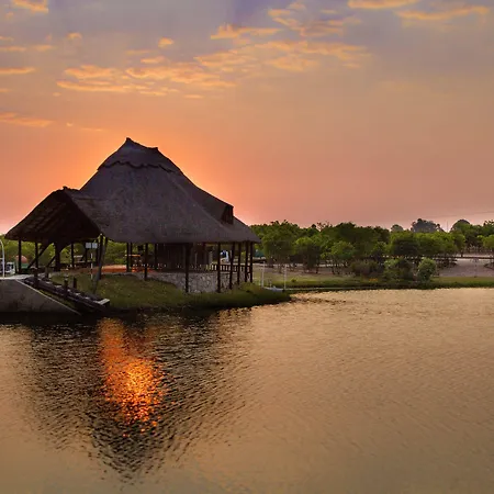 Stephen Margolis Resort-2