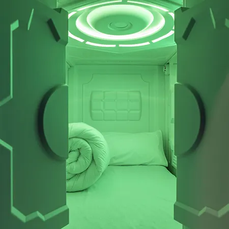 Art Seven Hostel Capsules-2