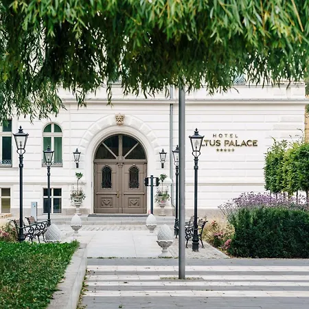 Hotel Altus Palace - Destigo Hotels-3
