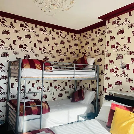 Crompton Guest House-2