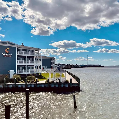 Comfort Suites Chincoteague Island Bayfront Resort-2