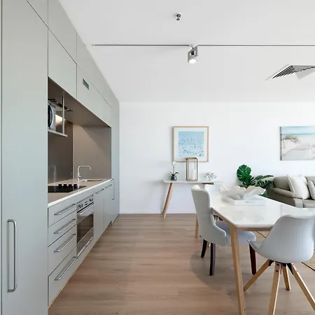 Ultiqa Air On Broadbeach-3