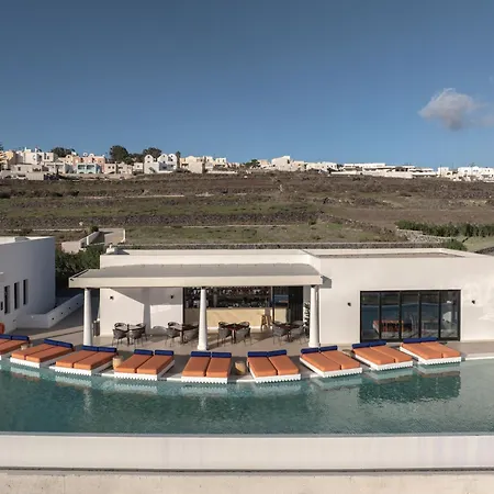 Cresanto Luxury Suites-3
