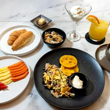 El Marques Hotel Boutique By Geh Suites-2