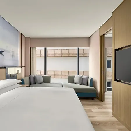 Courtyard By Marriott Danang Han River-3