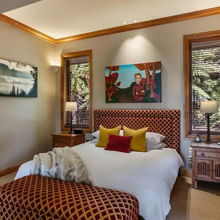 Treetops Lodge & Estate-2