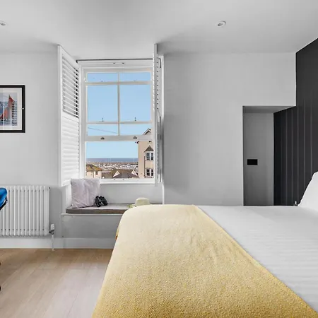 Golden Vanity Suite - Sea View - Free Wi-Fi-2