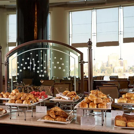 Hilton Cairo Grand Nile-2