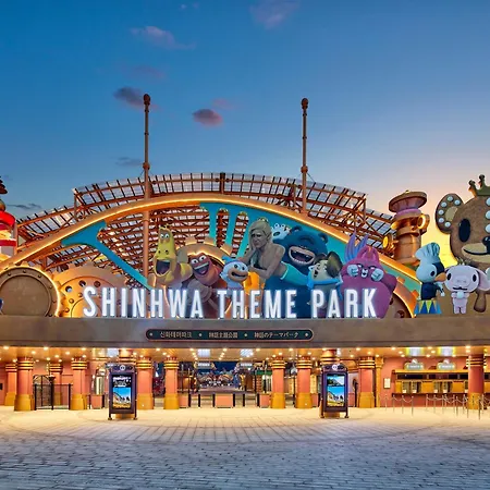 Landing Jeju Shinhwa World Hotel-3