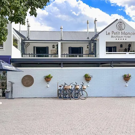 Le Petit Manoir Boutique Hotel-2