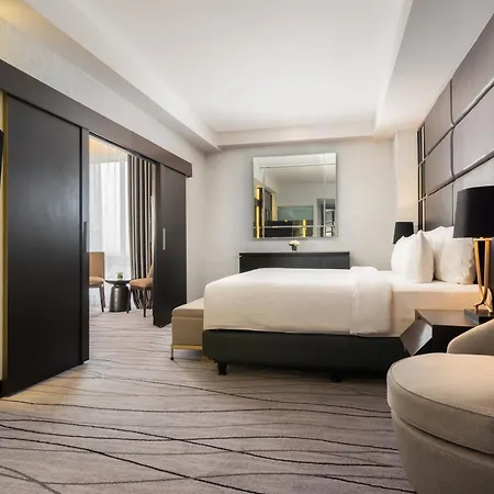 Grand Swiss-Belhotel Darmo-3