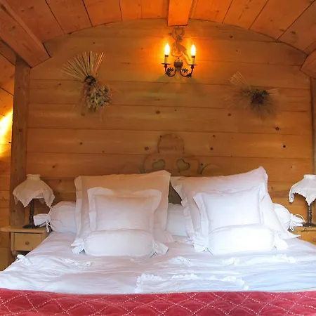 Hotel Les Chalets De Philippe Avec Jacuzzis Privatifs-2
