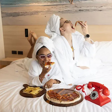 Radisson Red Phuket Patong Beach-3