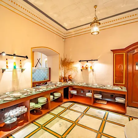 Noor-Us-Sabah Palace-2